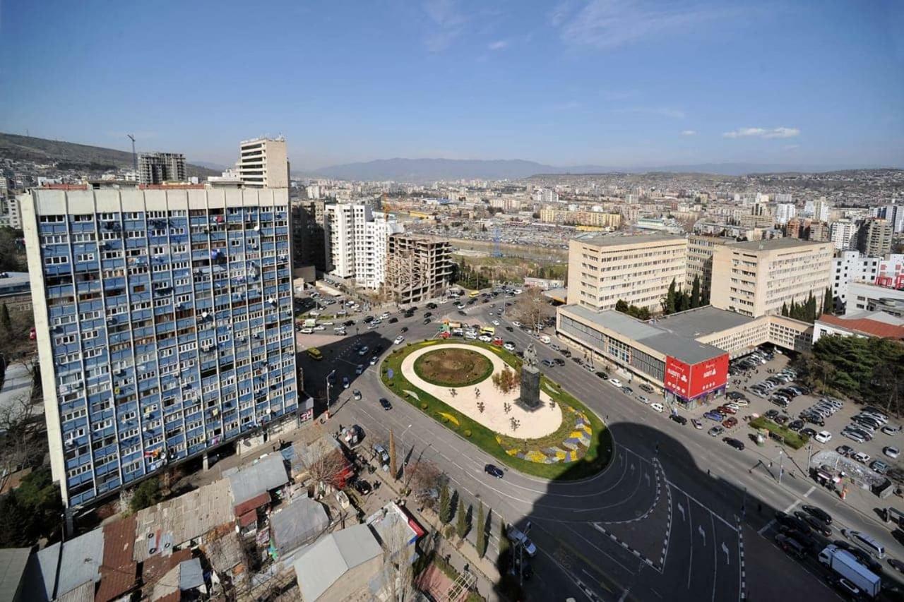 Saakadze Tower Apartment Tbilisi ภายนอก รูปภาพ